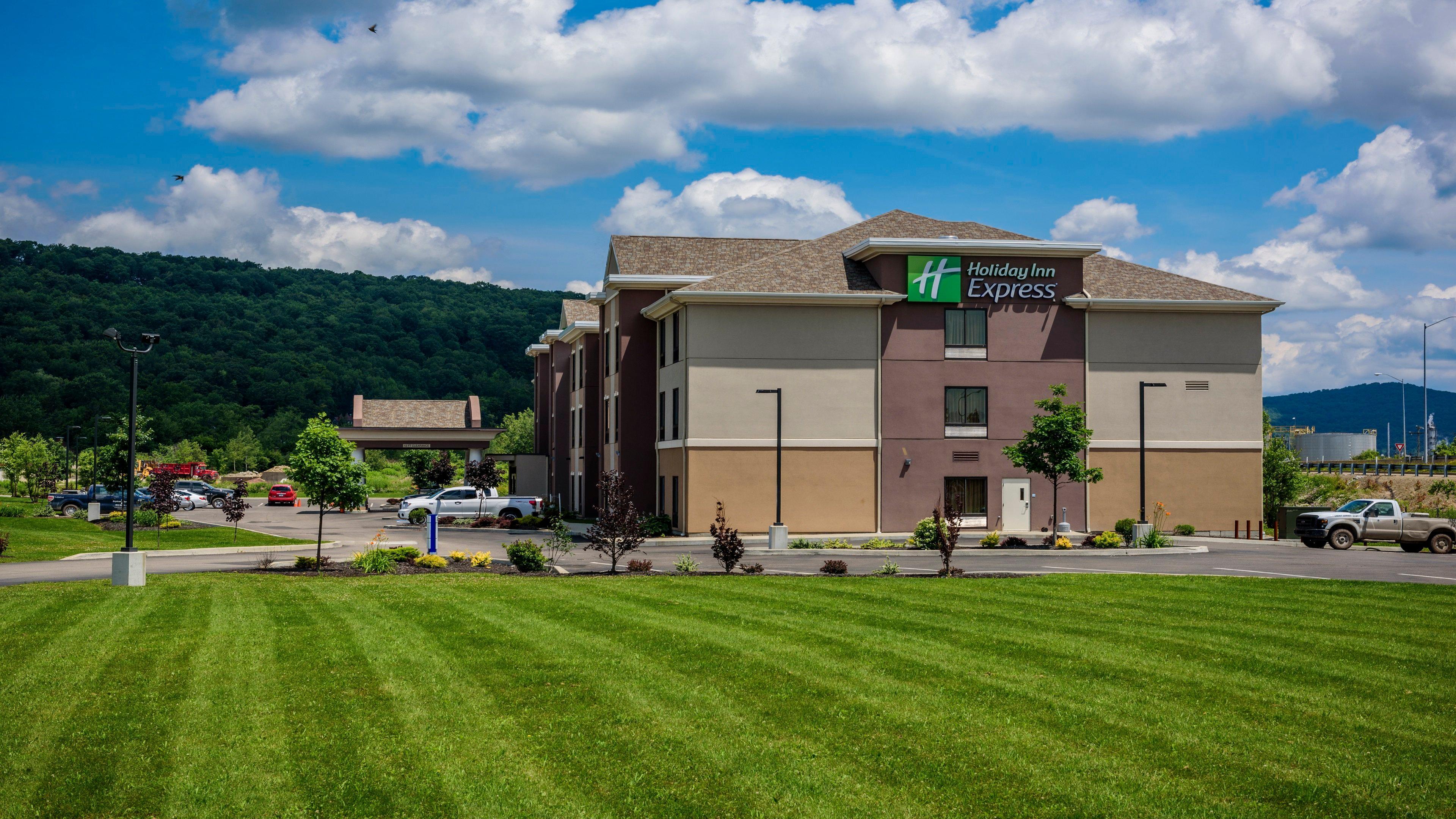Holiday Inn Express And Suites - Bradford By Ihg Ngoại thất bức ảnh