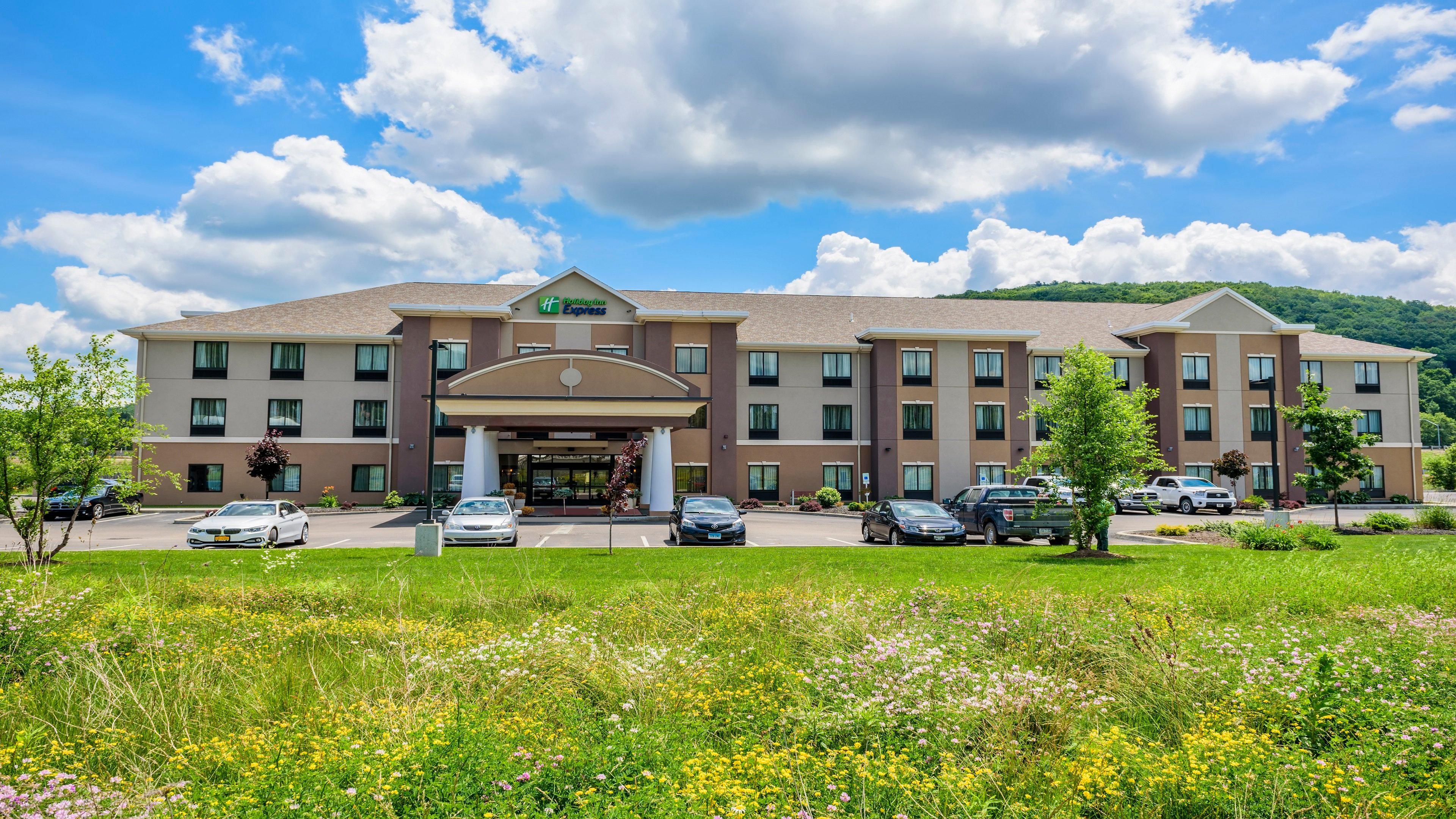 Holiday Inn Express And Suites - Bradford By Ihg Ngoại thất bức ảnh